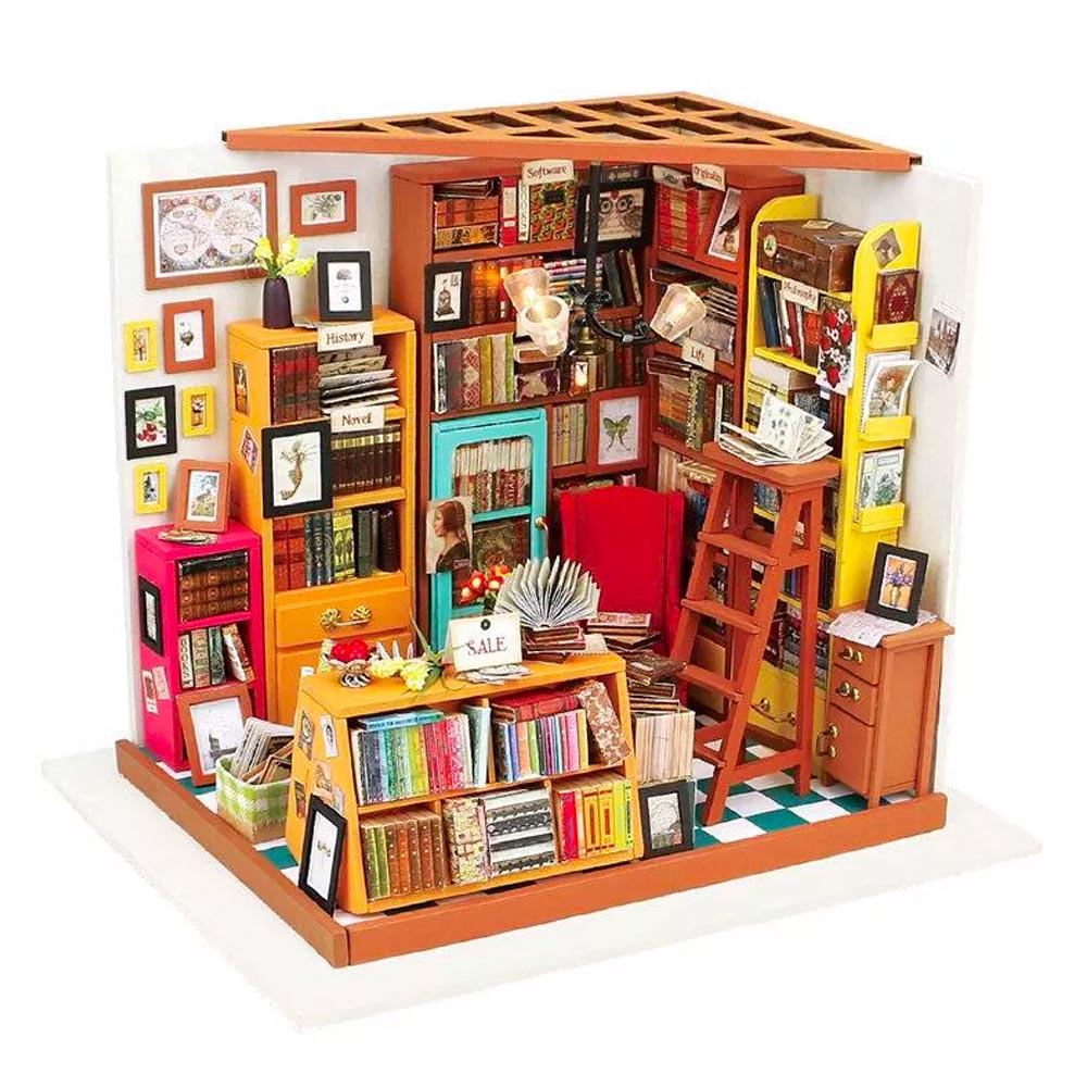 ROBOTIME Rolife Sam's Study 1:24 DIY Miniature Dollhouse DG102