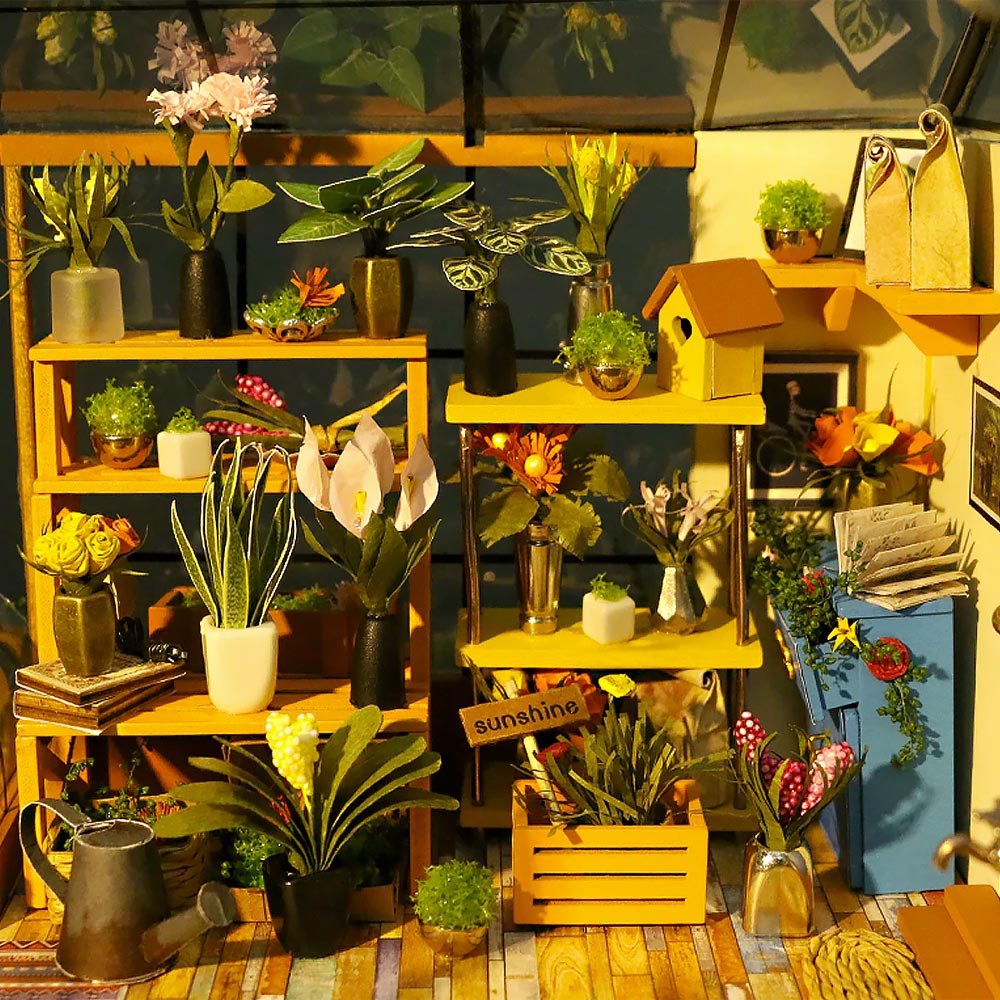 ROBOTIME Rolife Cathy's Flower House DIY Miniature Dollhouse with Official Display Case