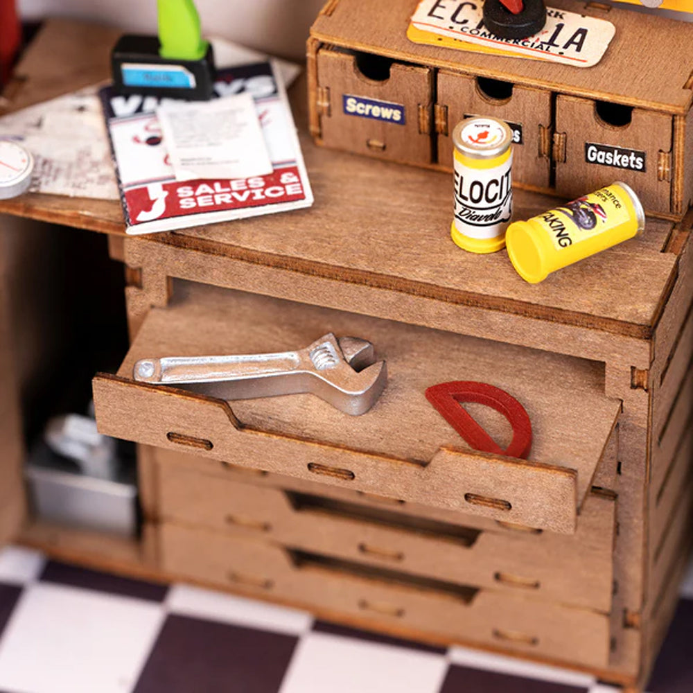 ROBOTIME Rolife Garage Workshop DIY Miniature Dollhouse DG165