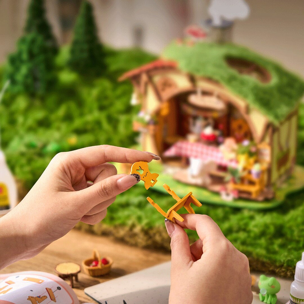 Rolife Fluffy Grove DIY Miniature Houses Model Kit DG184