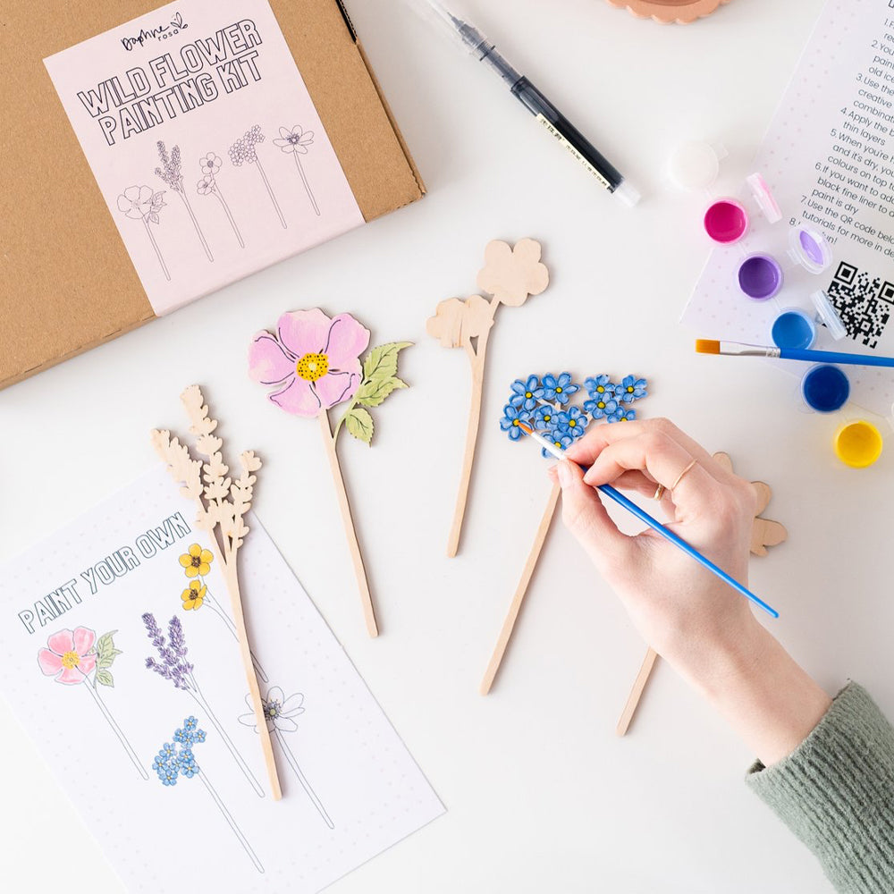 Daphne Rosa Wooden Wild Flowers Painting Craft Kit (Set 1)