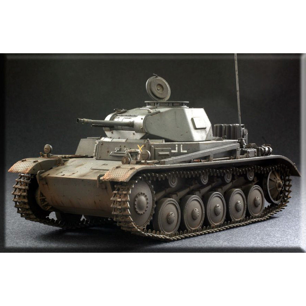 Dragon 6432 Pz.Kpfw.II Ausf.C w/Interior, 4 Figures & Accs 1:35 Model Kit