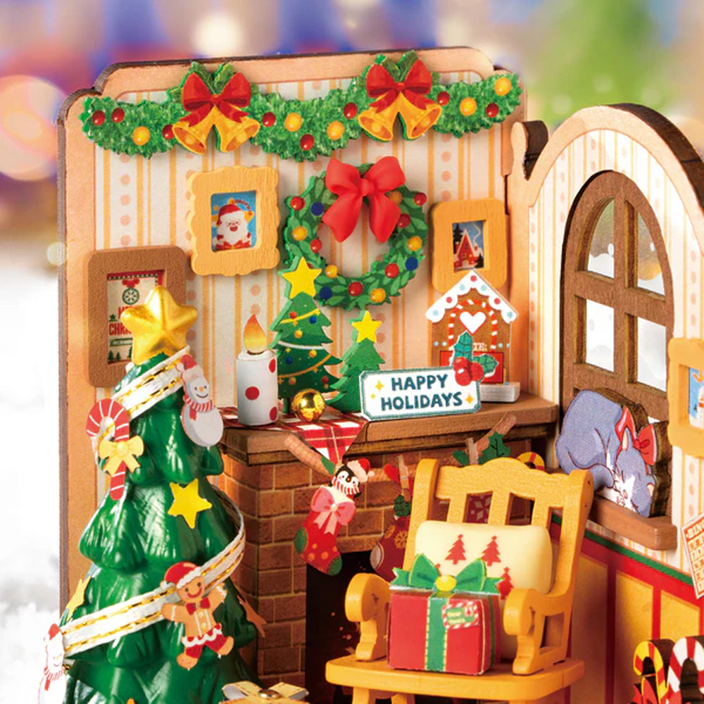 ROBOTIME Rolife Merry Christmas Living Room Fireplace Miniature Dollhouse DS041