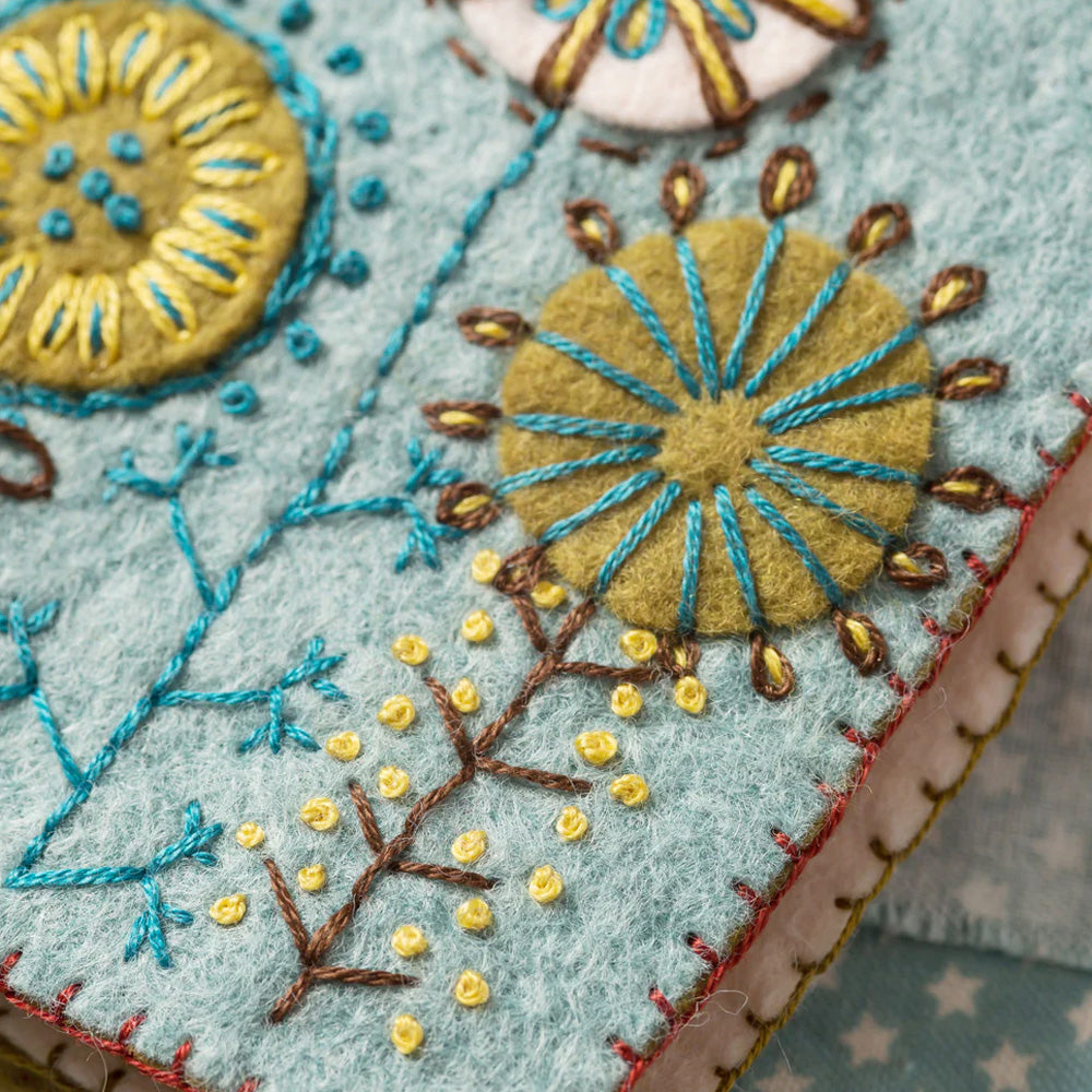 Corinne Lapierre Needle Case Felt Craft Mini Kit