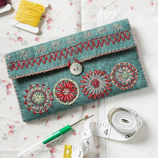 Corinne Lapierre Sewing Pouch Felt Craft Mini Kit