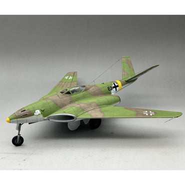 Amusing Hobby 48A004 Messerschmitt Me262 HGIII 'V-Tail' 1:48 Model Kit