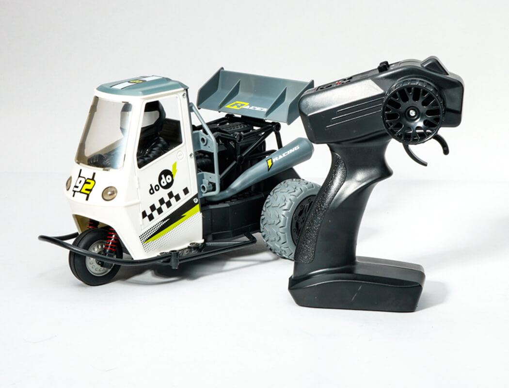 E-ZEE RC Tricycle RTR w/Light, Sound, Exhaust Function 1:16 EZ-S810