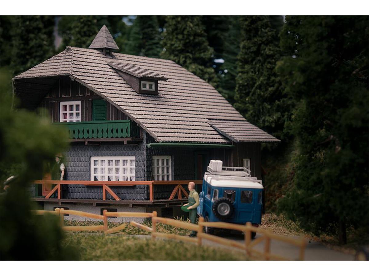 Faller Black Forest House w/Figure Anniversary Kit I HO Gauge 130010