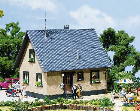 FALLER One Family House Model Kit III HO Gauge 130223