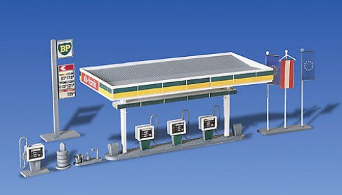 Faller FA130346 Covered Petrol Pumps Kit IV HO Gauge