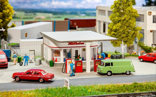 Faller 1950s Petrol Station Building Kit HO Gauge 130590