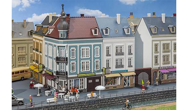 FALLER Beethovenstrasse Town Houses (2) Model Kit III HO Gauge 130703