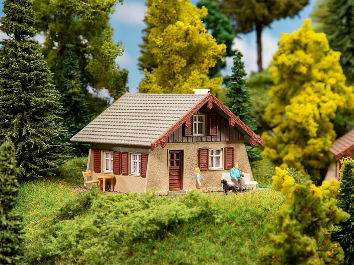 Faller Small Chalet Hobby Kit III HO Gauge FA131314