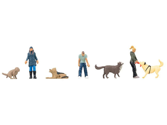 Faller Walkers (3) & Dogs (4) Figure Set HO Gauge 151745