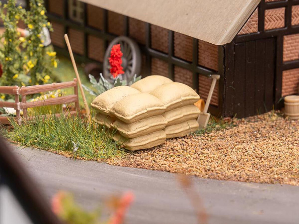 Faller Stacked Bags (30) Kit HO Gauge 180010