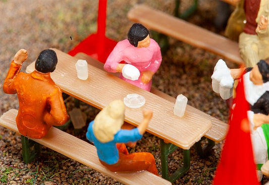 Faller Beer Pitchers (60) & Ashtrays (40) Kit II FA180995 HO Gauge