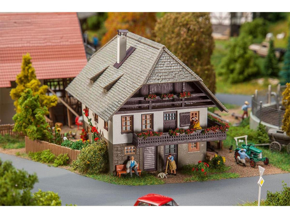 Faller FA191825 Oberprechtal Labourers House Model of the Month Kit I HO Gauge