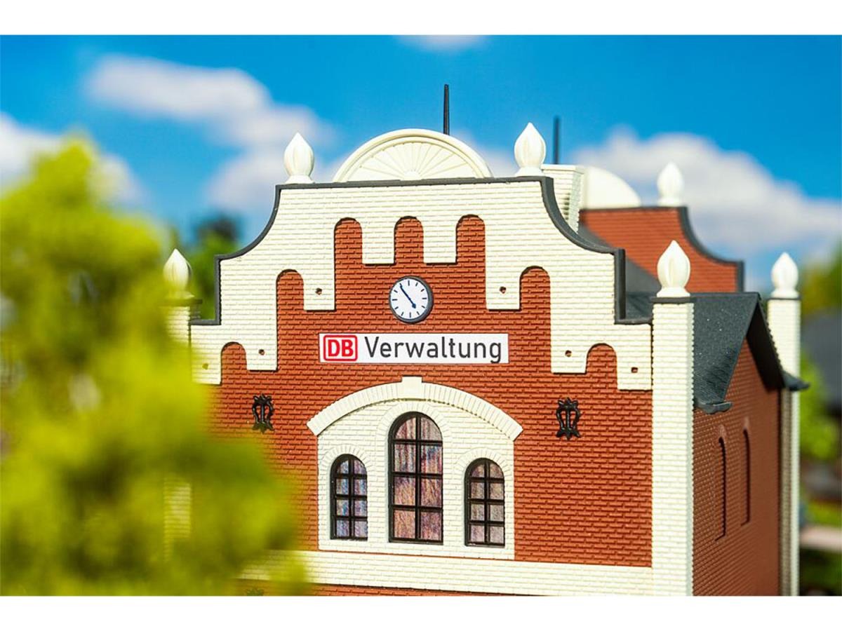 Faller FA191828 DB Administration Building Model of the Month Kit II HO Gauge