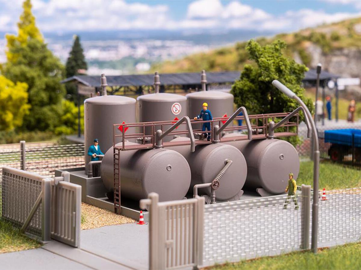 Faller Tank Farm Model of the Month Kit III HO Gauge 191838