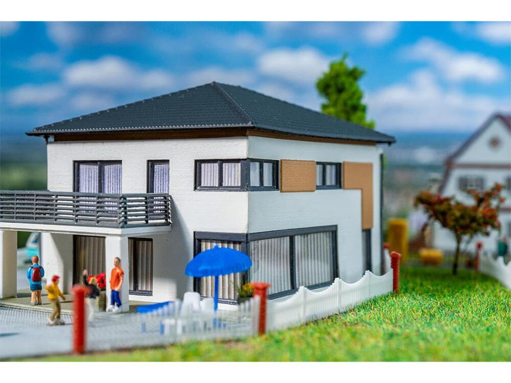 Faller FA232150 WeberHaus Modern House Kit VI N Gauge