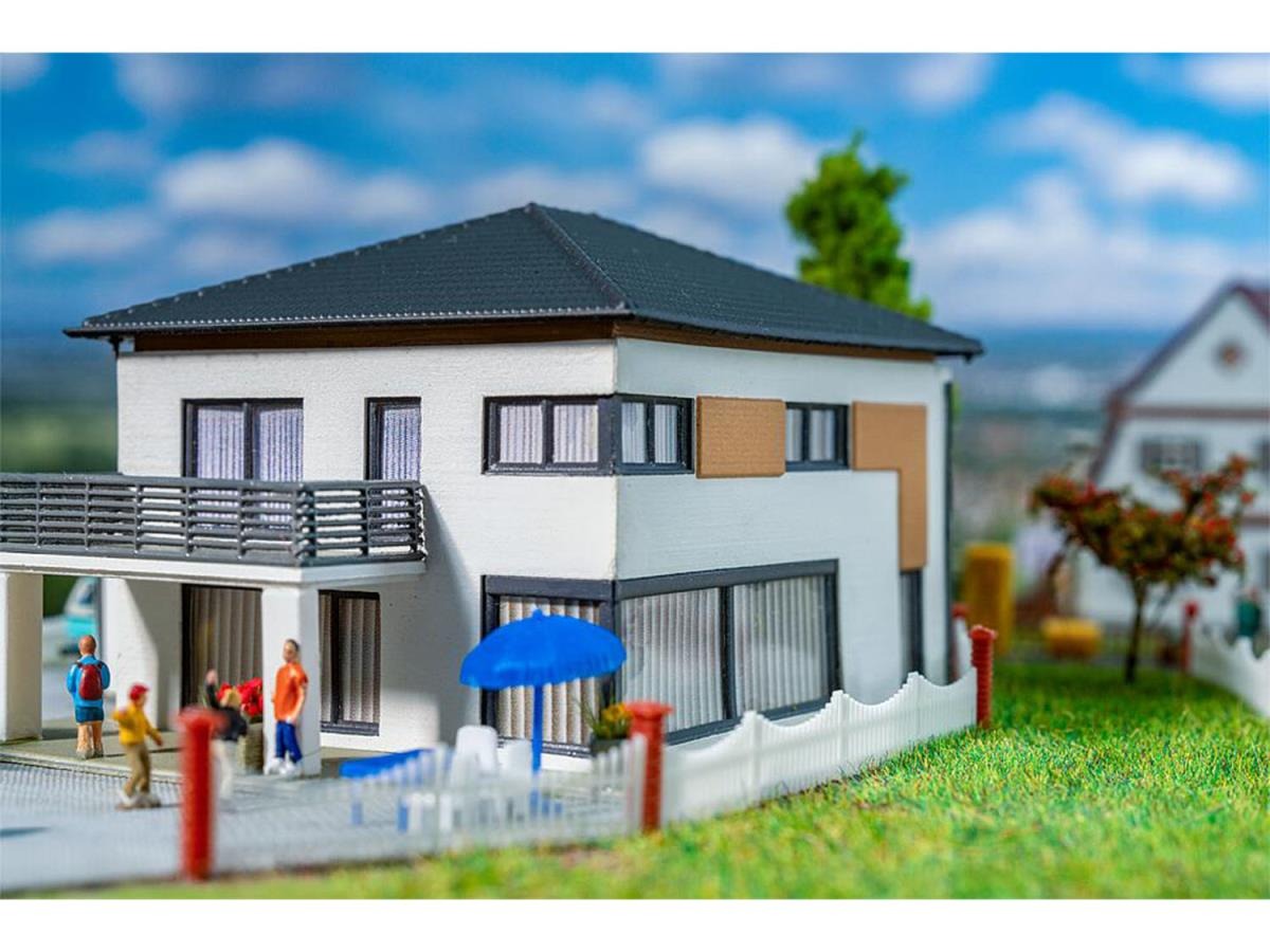 Faller FA232150 WeberHaus Modern House Kit VI N Gauge