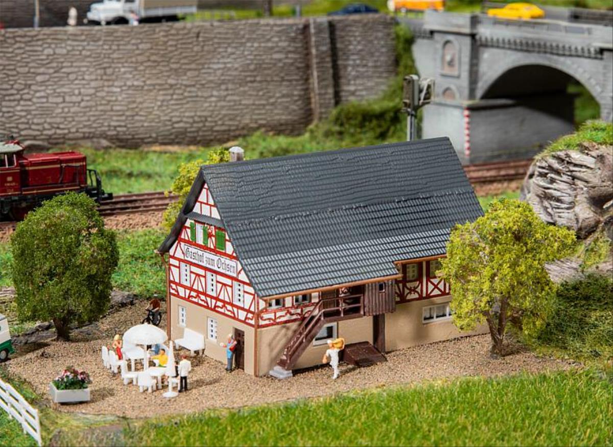 Faller 232192 Farmhouse with Inn Kit II N Gauge
