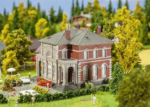 Faller Civic Building Building Kit I N Gauge 232213
