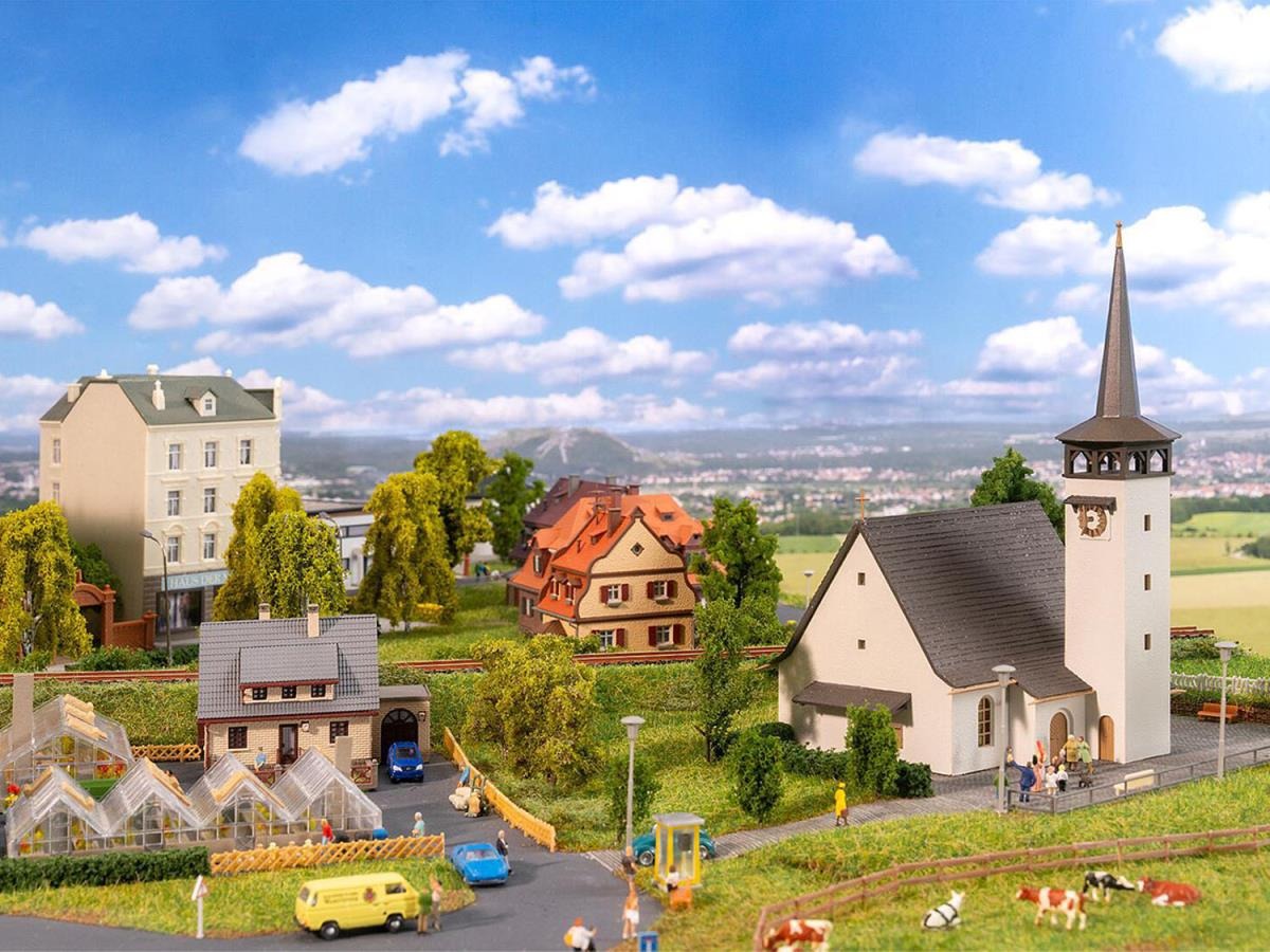 Faller FA239010 Village Kit Set N Gauge