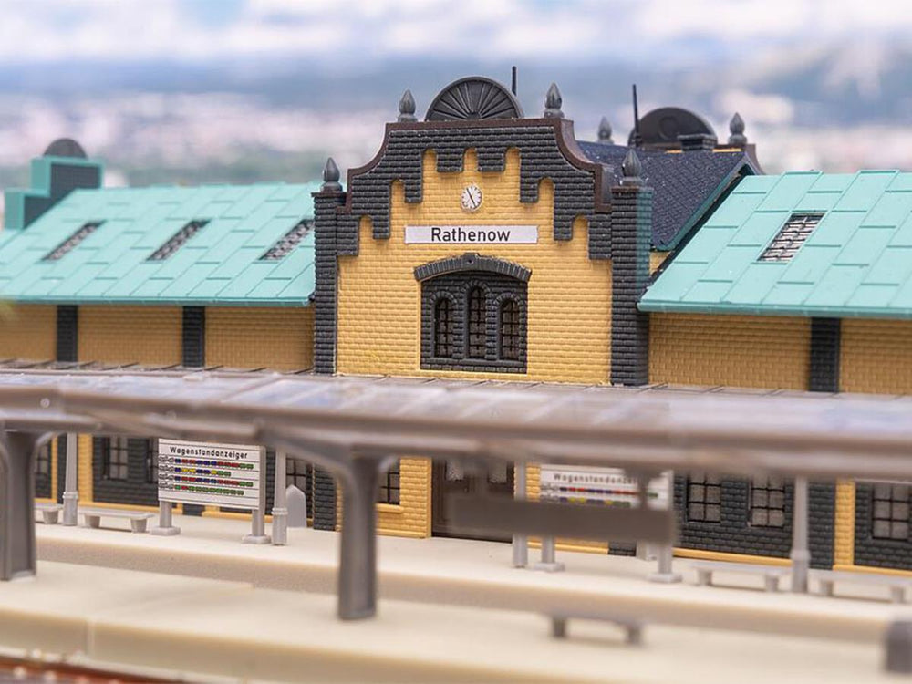 Faller Rathenow City Railway Station Kit I Z Gauge 282701