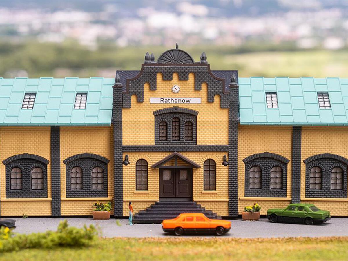 Faller Rathenow City Railway Station Kit I Z Gauge 282701