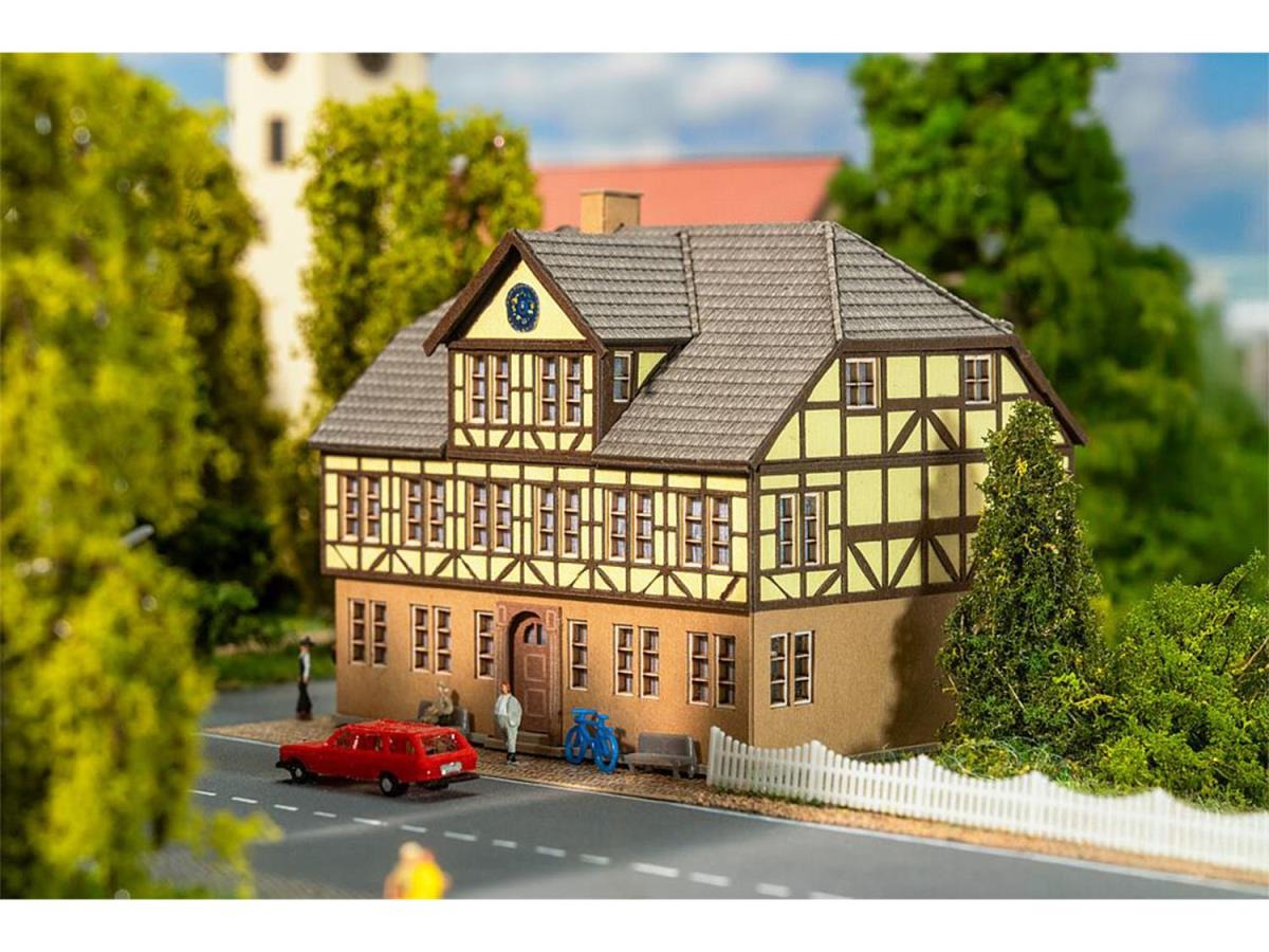 Faller FA282779 Old Town Hall Kit I Z Gauge