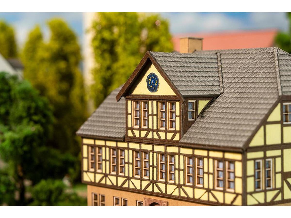 Faller FA282779 Old Town Hall Kit I Z Gauge