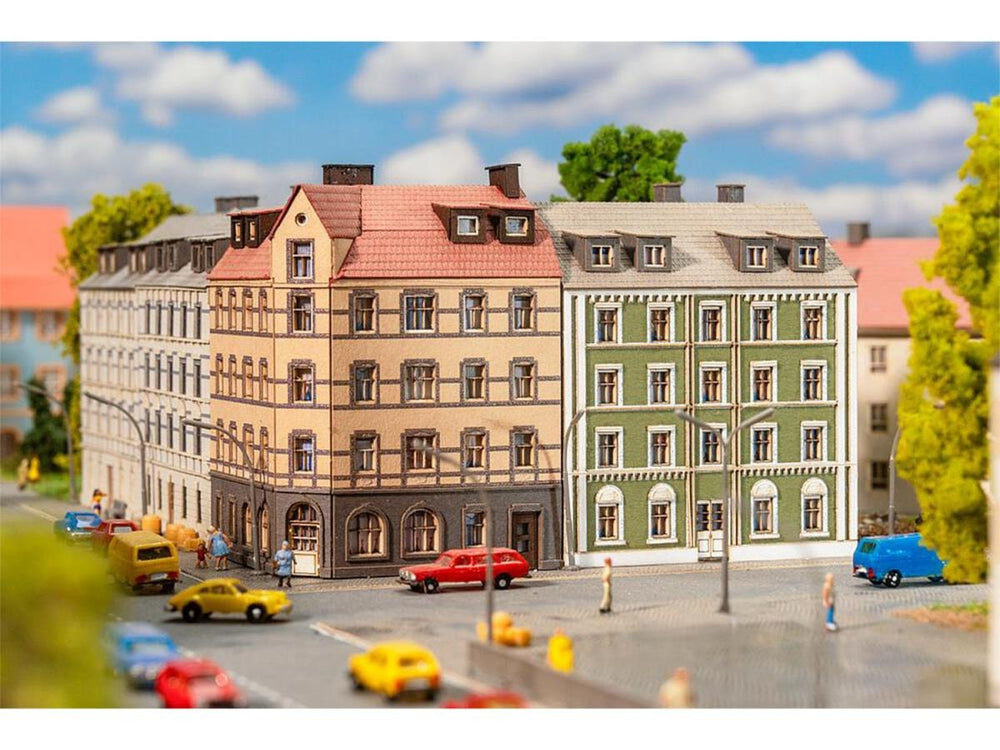 Faller FA282783 Row of Townhouses Kit II Z Gauge