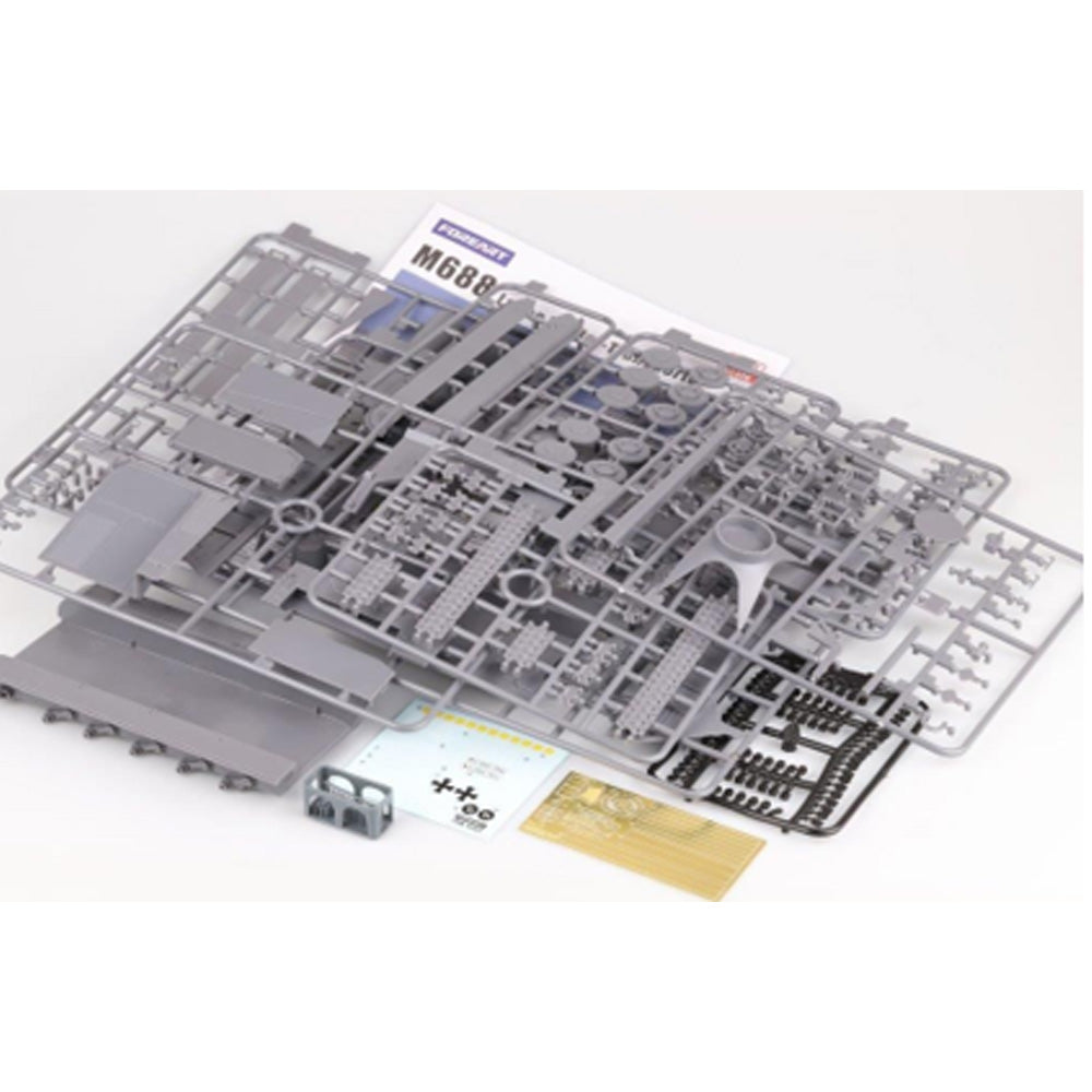 Foreart R5905 M688 Lance Loader-Transporter 1:35 Model Kit