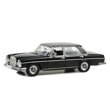 Greenlight 86639 1972 Mercedes Benz 280 Sel 4.5 (W108) - Rocky Iv (1985 1:43 Diecast Model