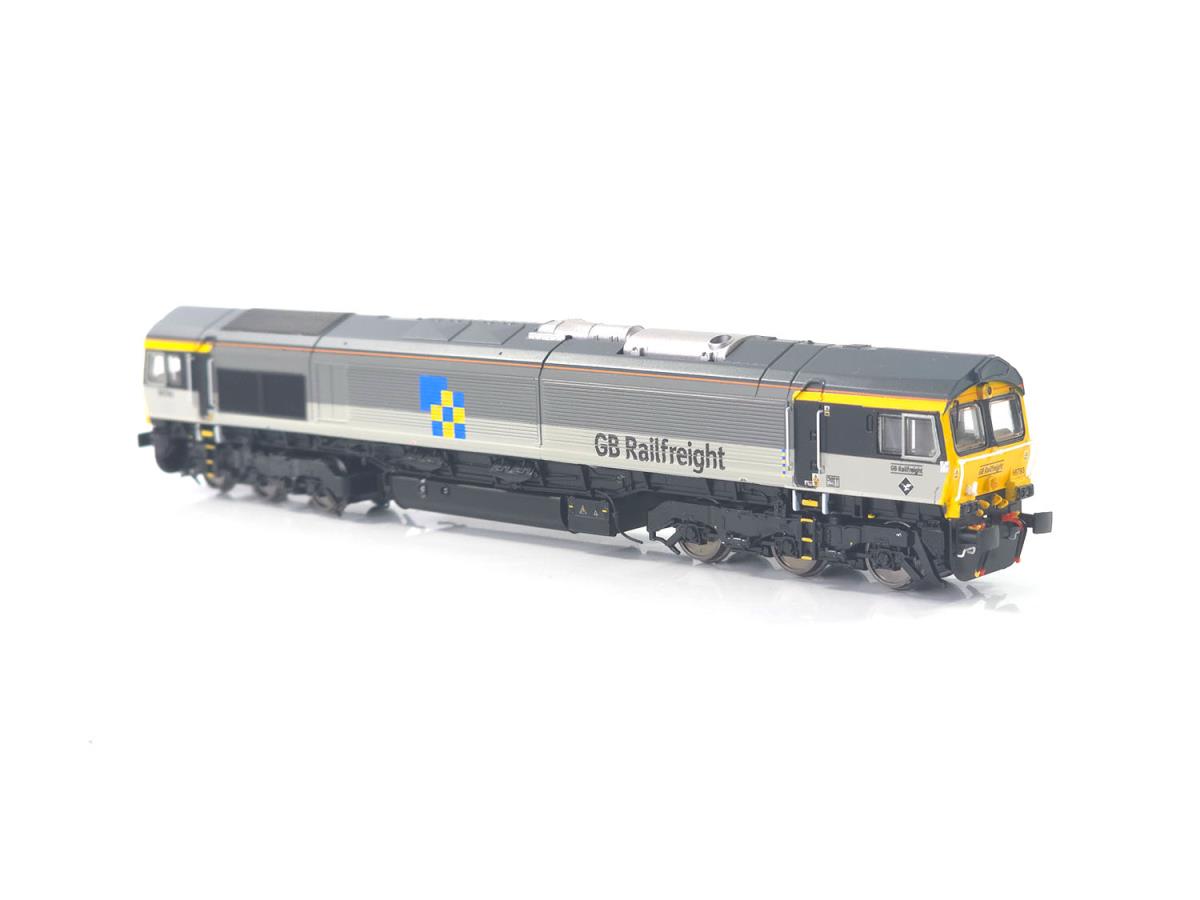 Gaugemaster Class 66 793 Railfreight Construction (DCC-Fitted) GM2210104D