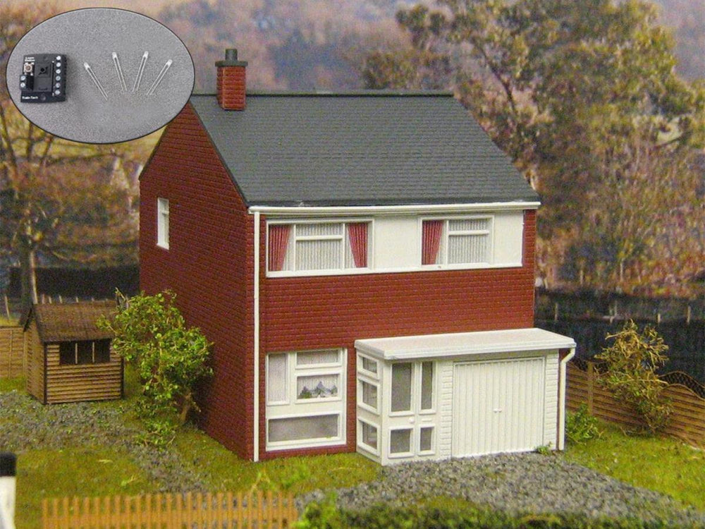 Gaugemaster Fordhampton 1960s 3 Bedroom House Kit with LED Lighting GM405L