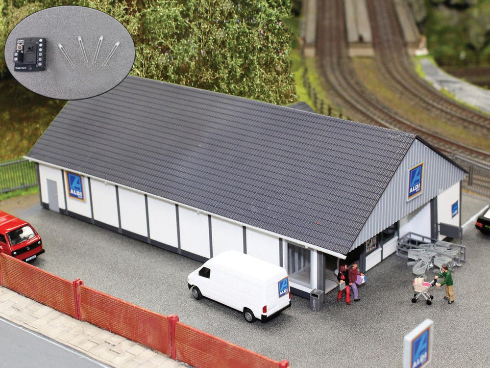 Gaugemaster Fordhampton Supermarket Kit with LED Lighting GM419L OO