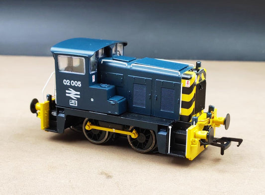 GAUGEMASTER 4240402 Class 02 2850 BR Blue w/Wasp Stripes & Yellow Bufferbeam OO