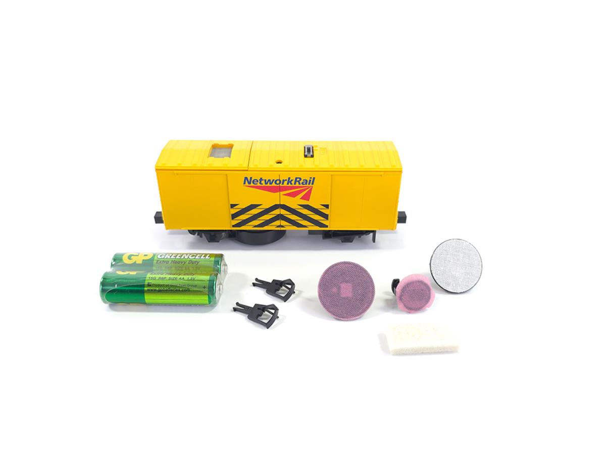 Gaugemaster Network Rail Battery Operated Track Cleaning Wagon GM4450101