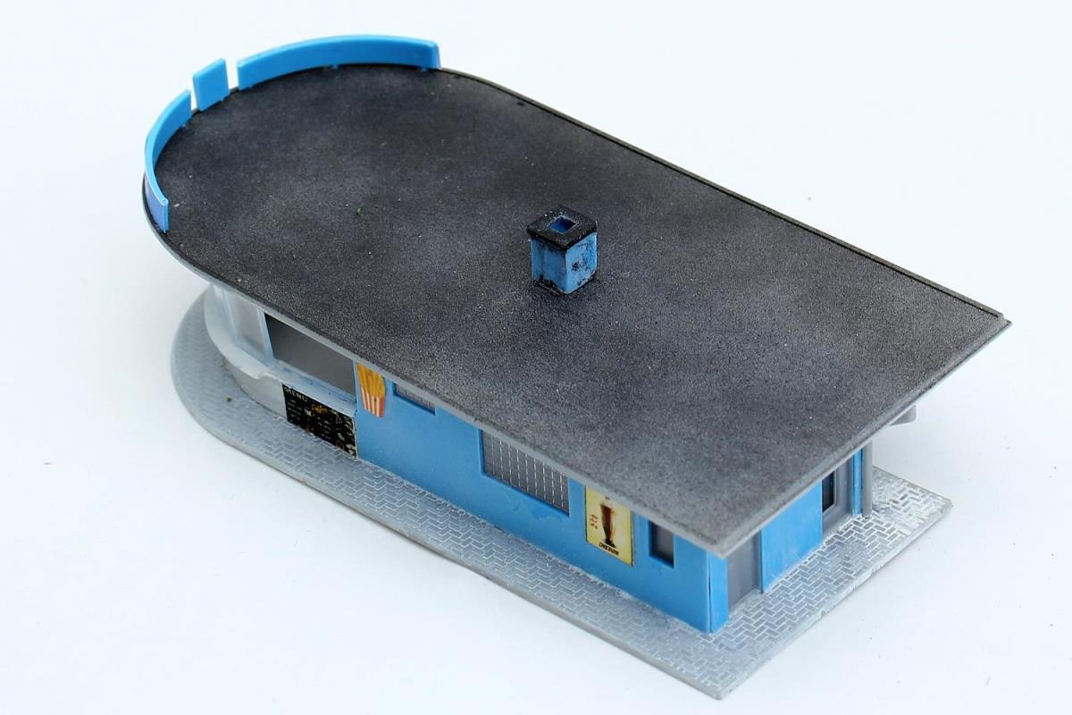 Gaugemaster Fordhampton Seafront Cafe Kit with LED Lighting GM484L OO