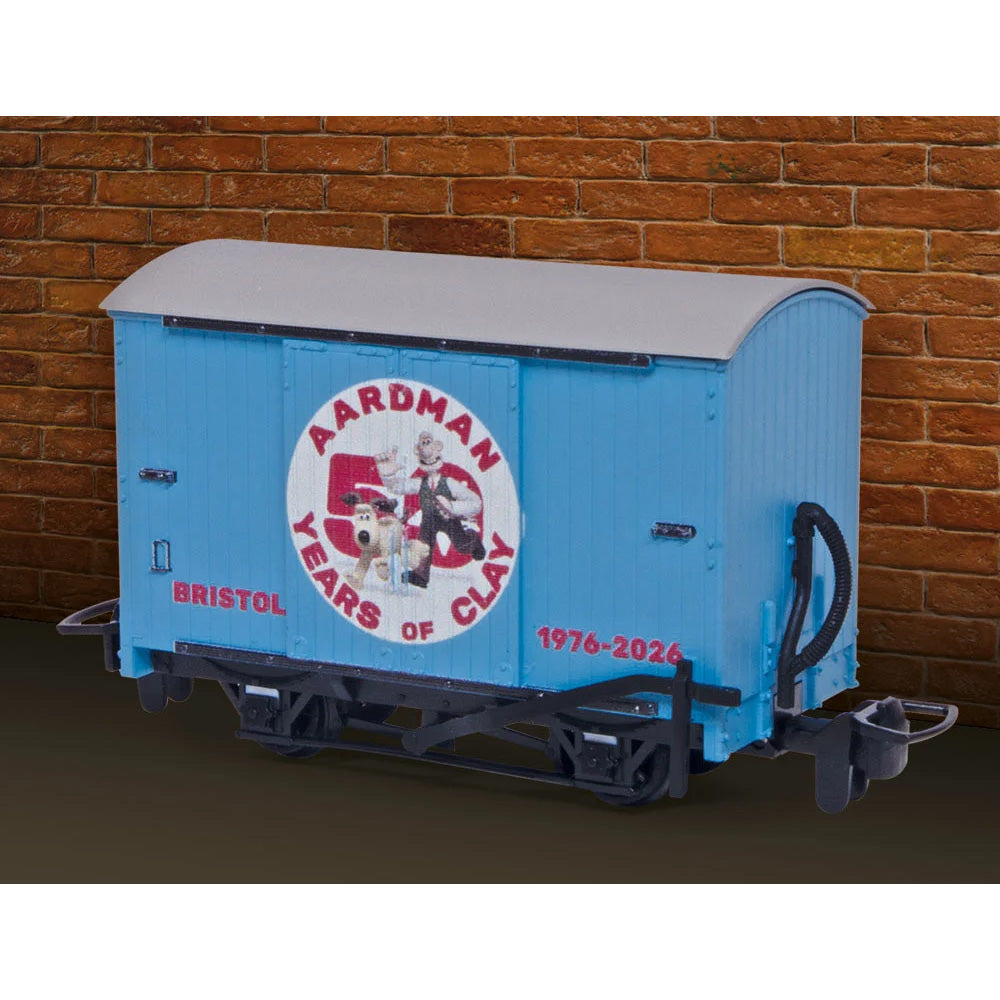 PECO x Aardman 50th Anniversary Wallace & Gromit OO9 5-Van Collectors Set