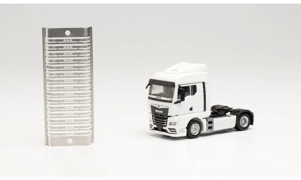 Herpa Stone Chip Windscreen Protectors (15) MAN TGX HA055338 HO Gauge