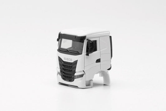 Herpa Iveco S-Way Cab White (2) HA085496 HO Gauge
