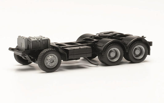 Herpa DAF 2800/Raba 3 Axle Chassis (2) HO Gauge HA085823