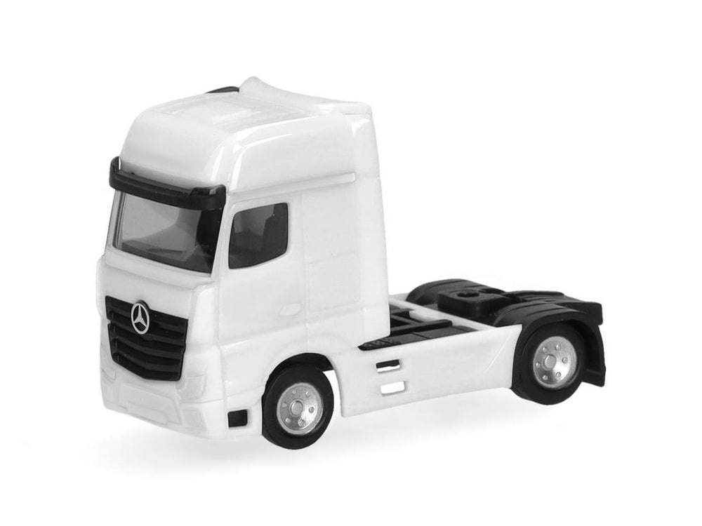 Herpa MB Actros Gigaspace 2 Axle Rigid Tractor White (2) HA086066 HO Gauge