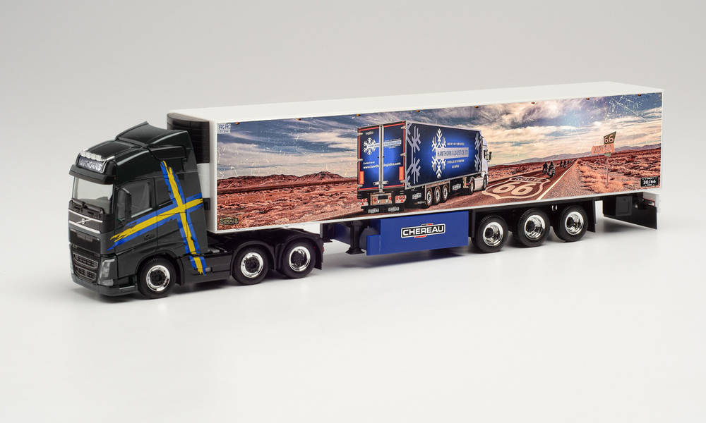 Herpa 314145 Volvo FH GI XL 6x2 Refrigerated Semitrailer Hawthorns HO