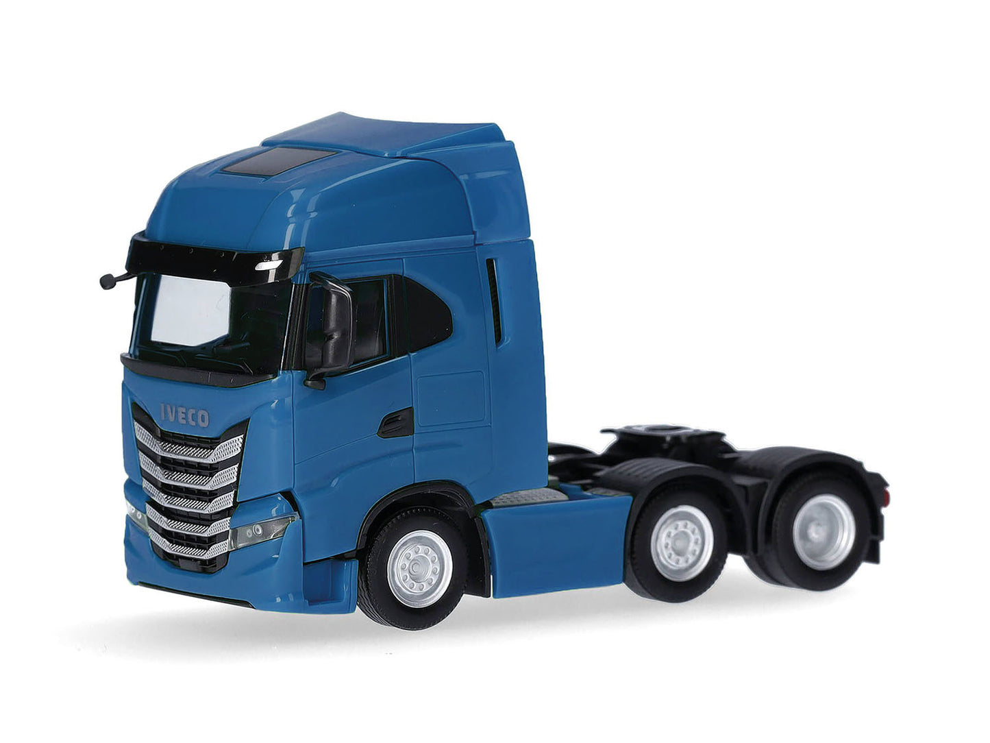 Herpa Iveco S-Way 3 Axle 6x2 Rigid Tractor Unit Traffic Blue 317122-003 HO Gauge