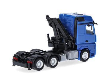 Herpa MB Arocs 18 Bigspace 3 Axle Rigid Tractor w/Crane Blue HA318747 HO Gauge
