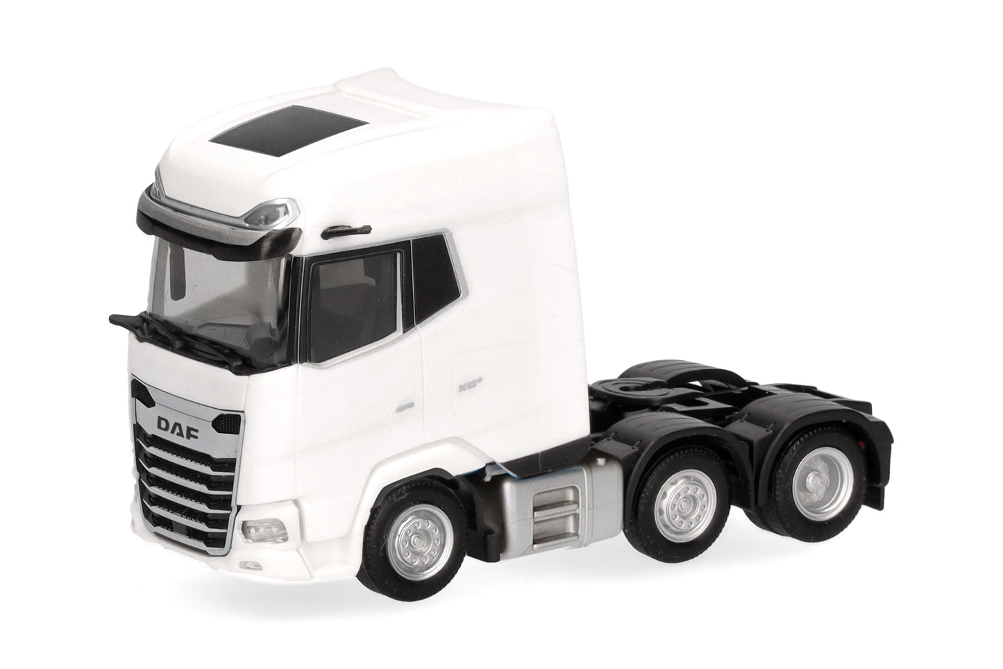 Herpa DAF XG+ 3 Axle (6x2) Rigid Tractor White HA318990 HO Gauge